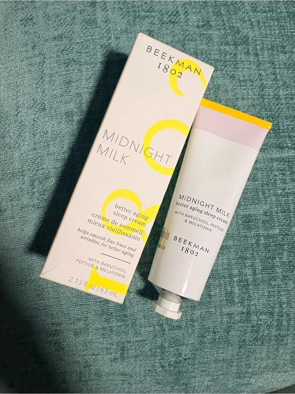 Beekman 1802 Midnight Milk Sleep Mask - White & Yellow